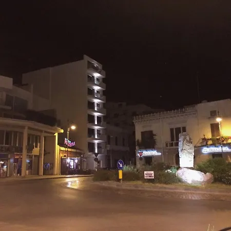 Varadero לינה וארוחת בוקר 3*